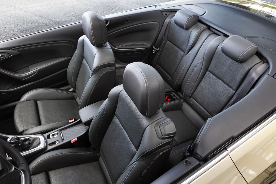  Opel Cascada 2012 года  (фото 17 из 83)